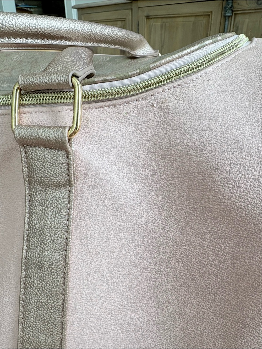 Adorable Hollis Lux Weekender Bag, Blush & Rose Gold - Picture 6 of 12